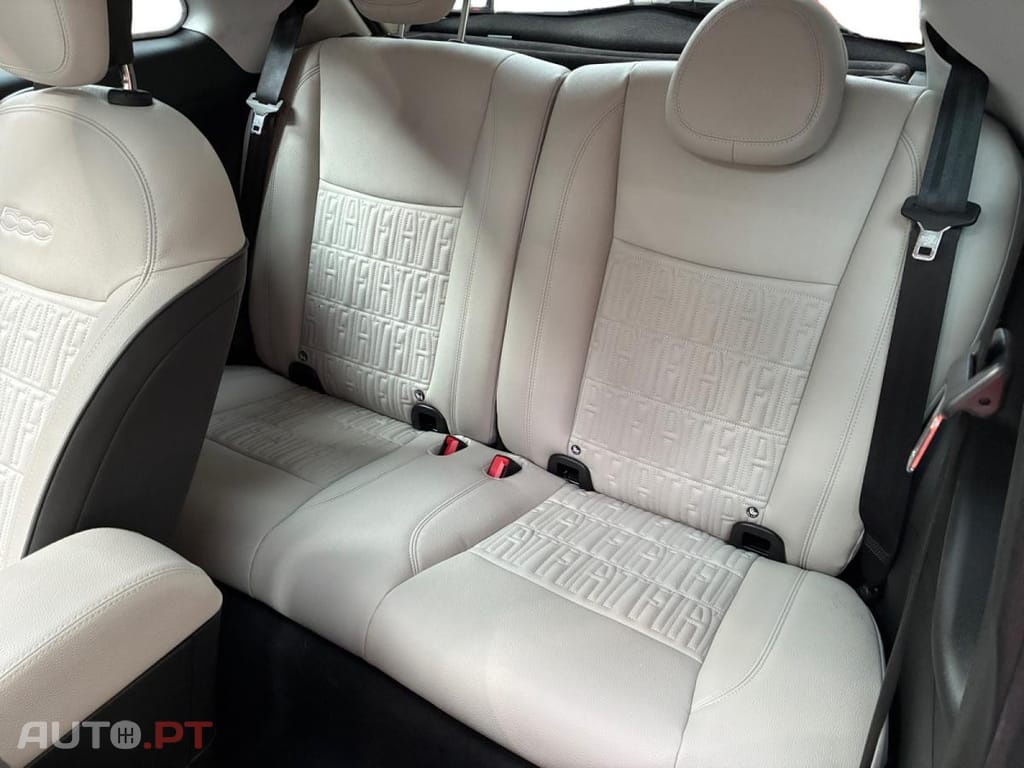 Fiat 500e La Prima