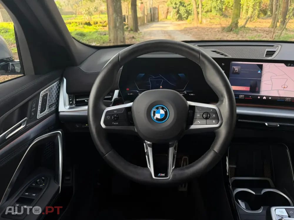 BMW iX2 xDrive30 Pack Desportivo M Pro