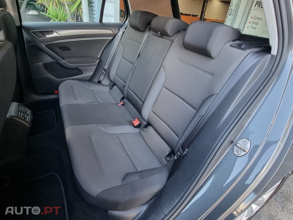 Volkswagen Golf 1.0 TSI Confortline