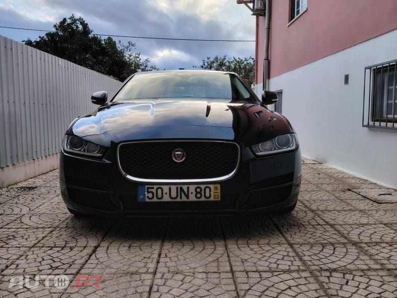 Jaguar XE 2.0 D AUTO 8 180 CV PRESTIGE COM EXTRAS