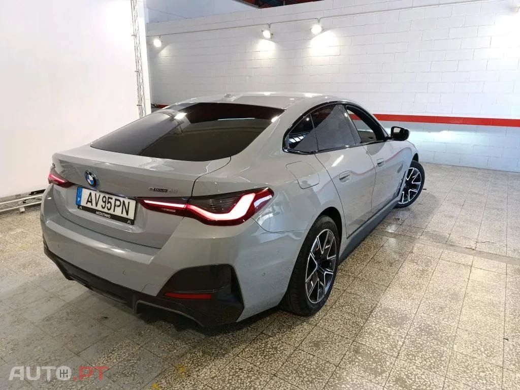 BMW i4 eDrive40 Desportiva M