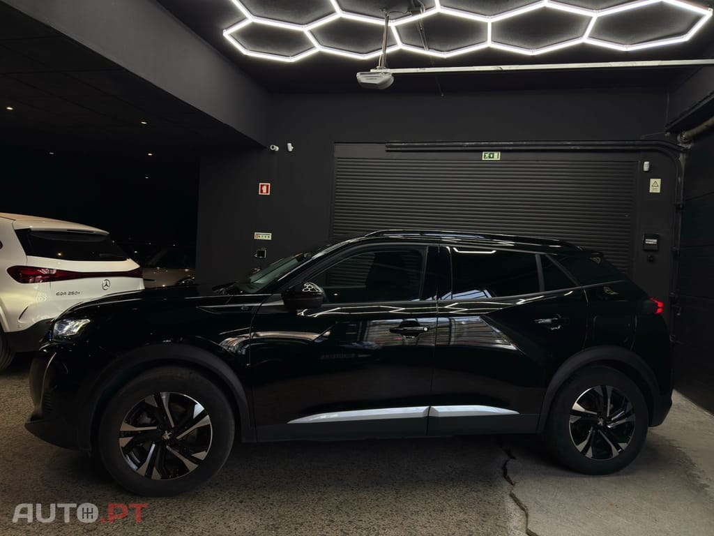 Peugeot E-208 50 kWh Allure Pack