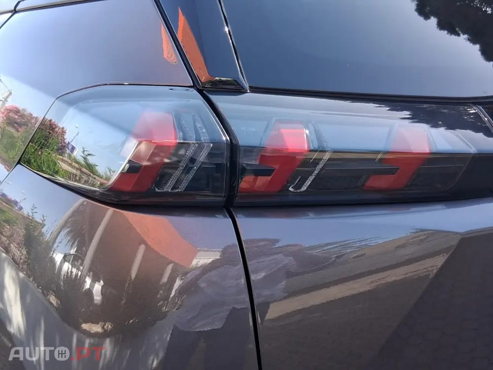 Peugeot 2008 1.2 PureTech Allure EAT8