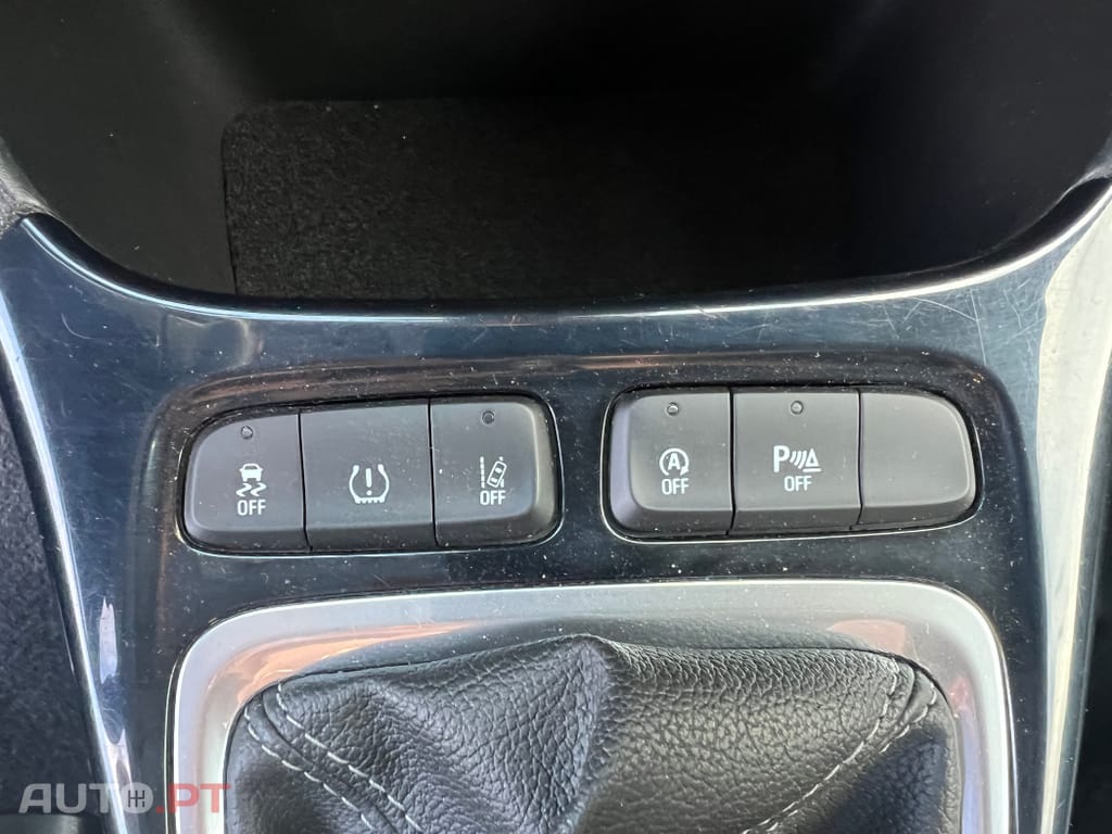 Opel Crossland X 1.2 Inovação