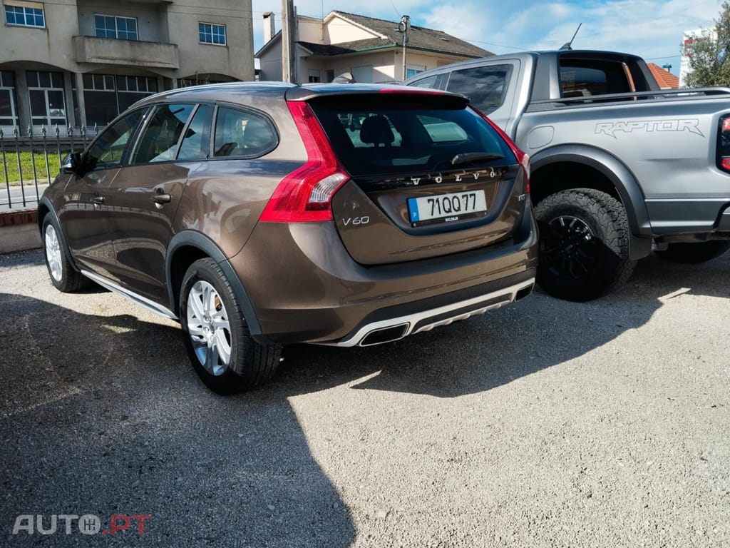 Volvo V60 Cross Country 2.0d 150CV