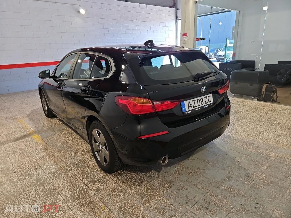 BMW 116 d Advantage — fotografia 2