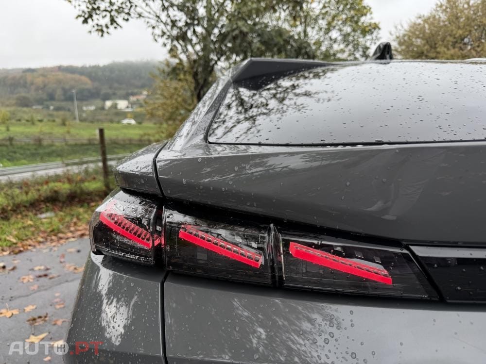 Peugeot 408 1.2 PureTech GT EAT8