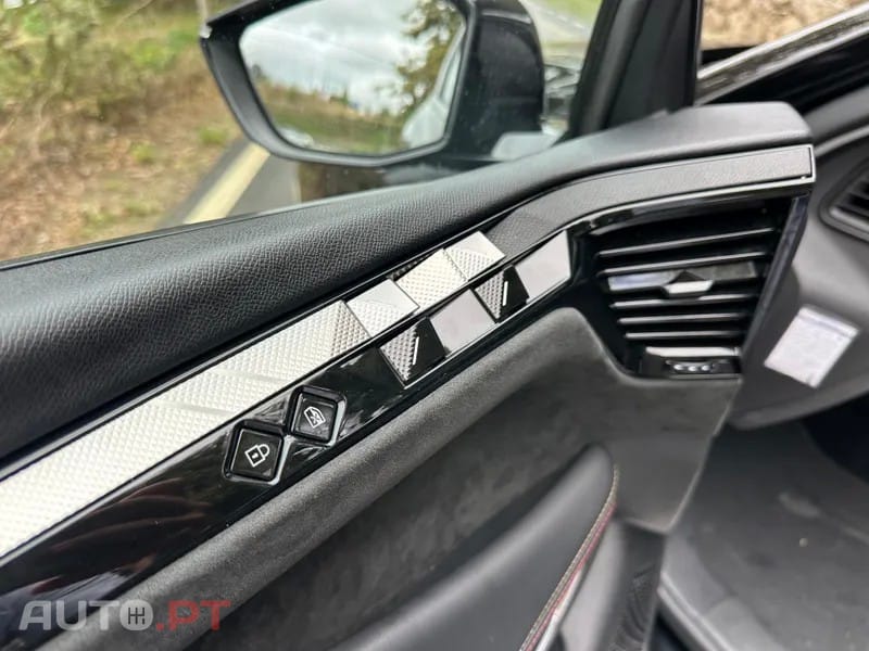 DS DS4 E-Tense Performance Line EAT8