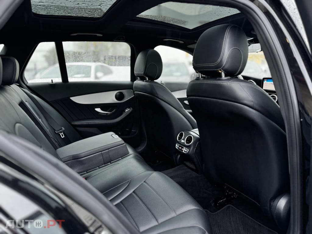 Mercedes-Benz C 300 de AMG Line