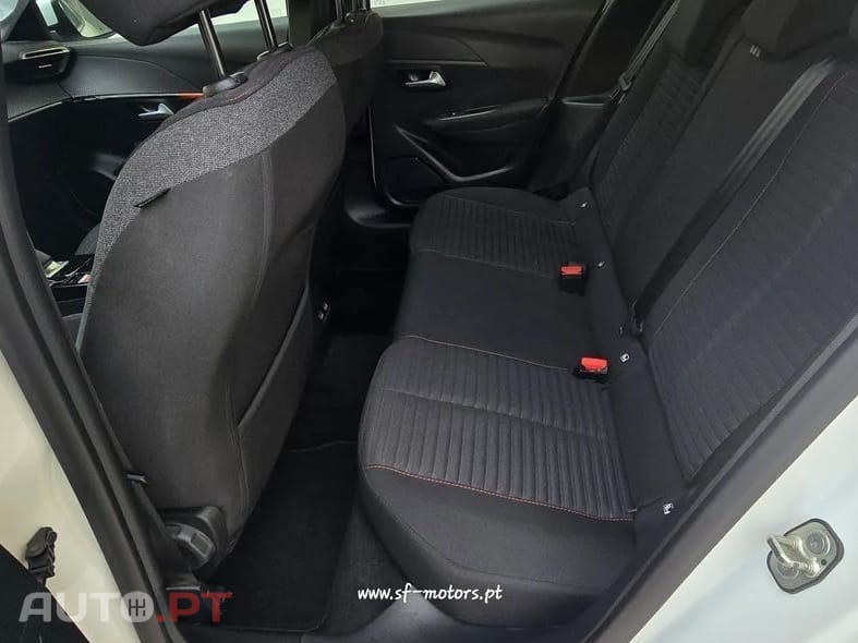 Peugeot E-208 Active