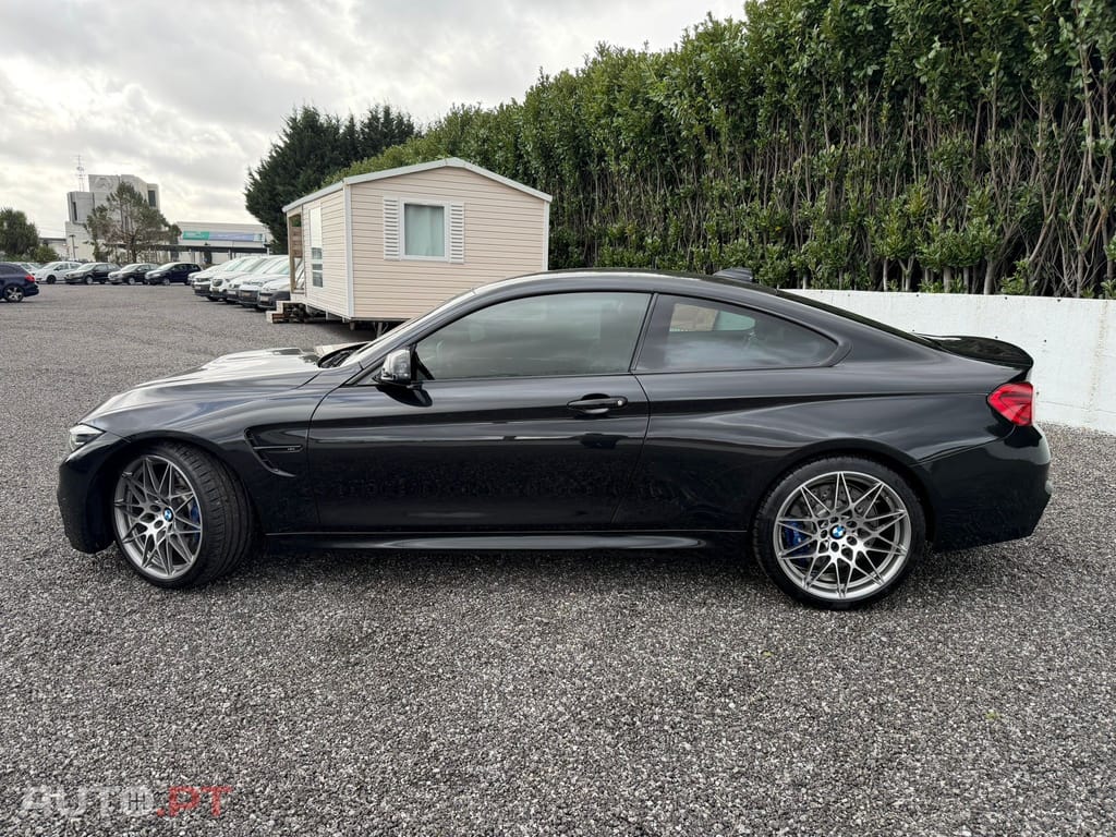 BMW M4 DKG Competition