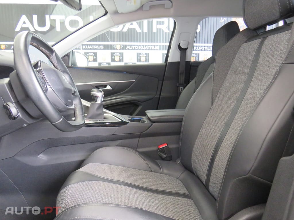 Peugeot 5008 1.5 BlueHDi Allure
