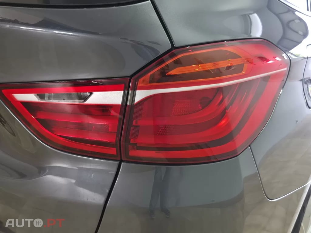 BMW 216 d Advantage Auto — fotografia 29