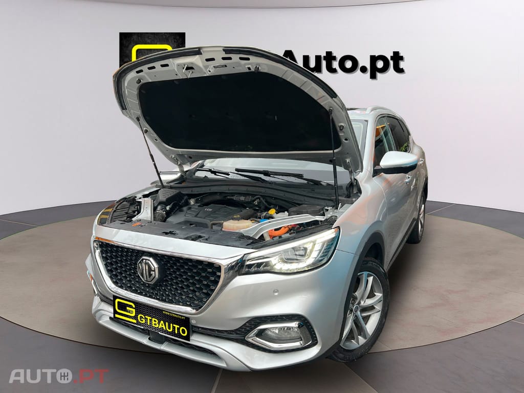 MG EHS PHEV Hybrid Luxury
