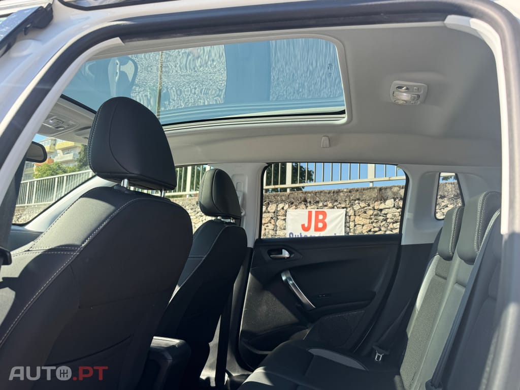 Peugeot 2008 1.2 PureTech Allure EAT6