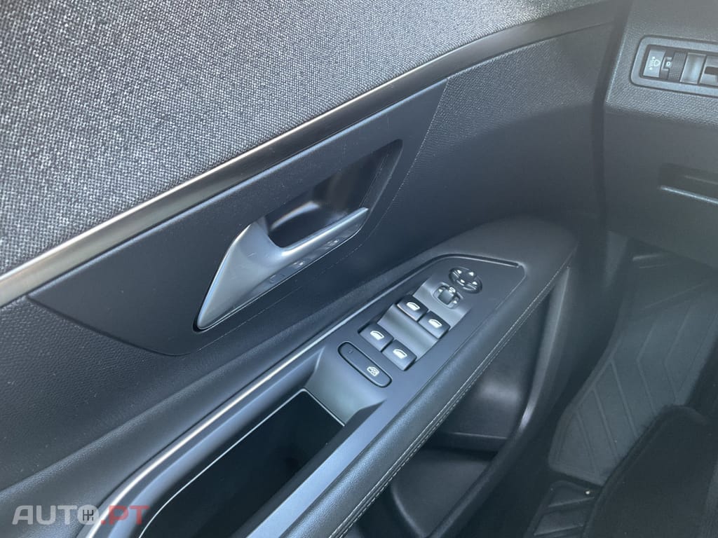 Peugeot 3008 1.5 BlueHDi Allure