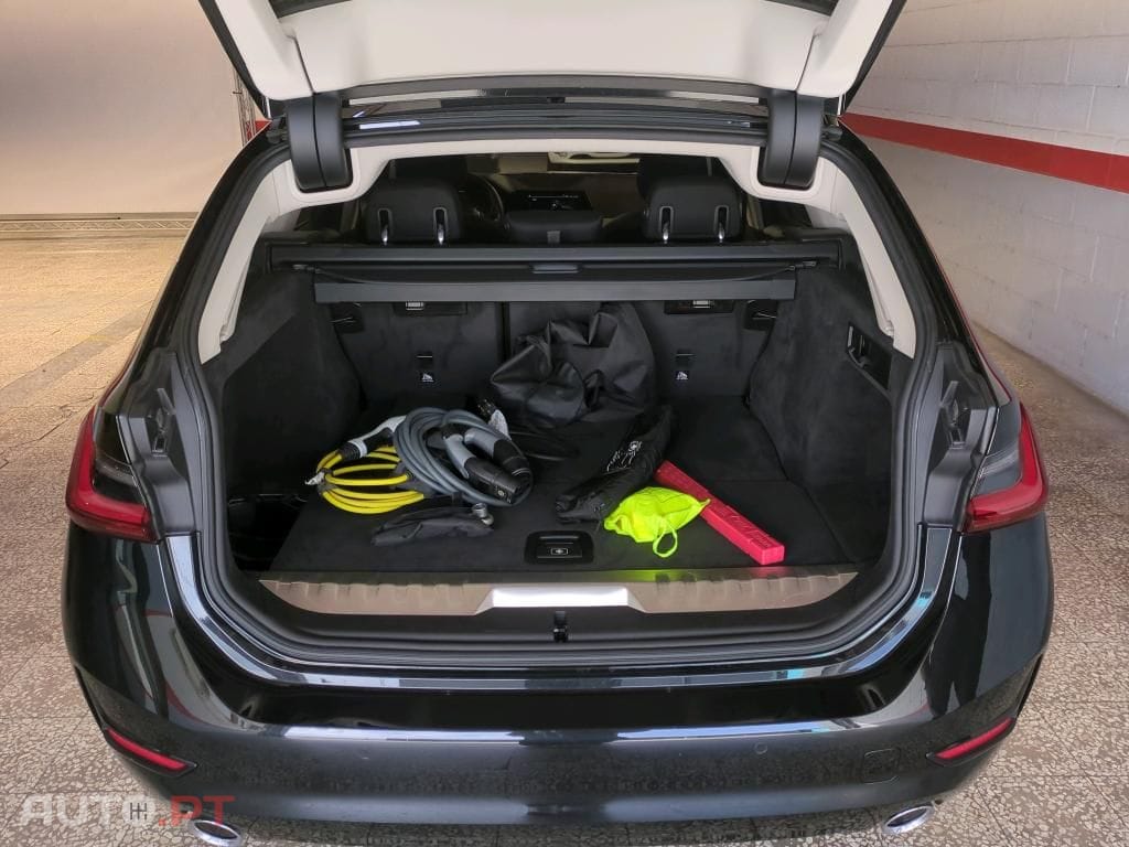 BMW 330 e Corporate Edition Auto