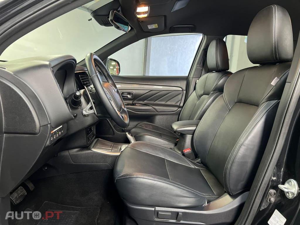 Mitsubishi Outlander 2.4 Mivec PHEV Instyle