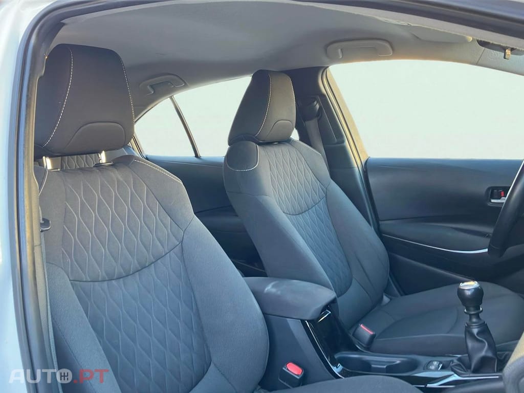 Toyota Corolla Sedan 1.5 VVT-i Comfort