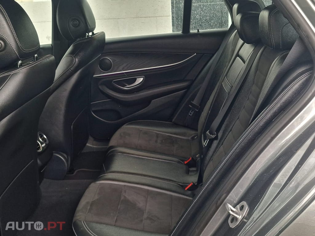 Mercedes-Benz E 300 DE 9G-TRONIC AMG LINE