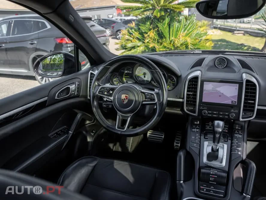 Porsche Cayenne S E-Hybrid