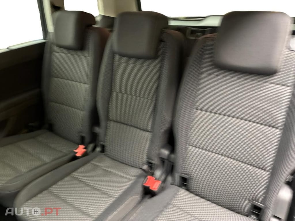 Volkswagen Touran 1.5 TSI Confortline