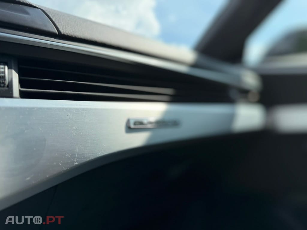 Audi A4 Avant 2.0 TDi Multitronic S-line