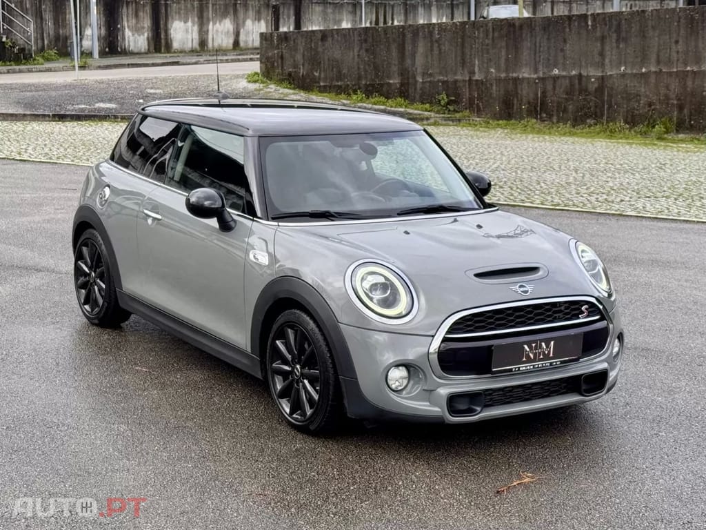 MINI Cooper Cooper SD Auto