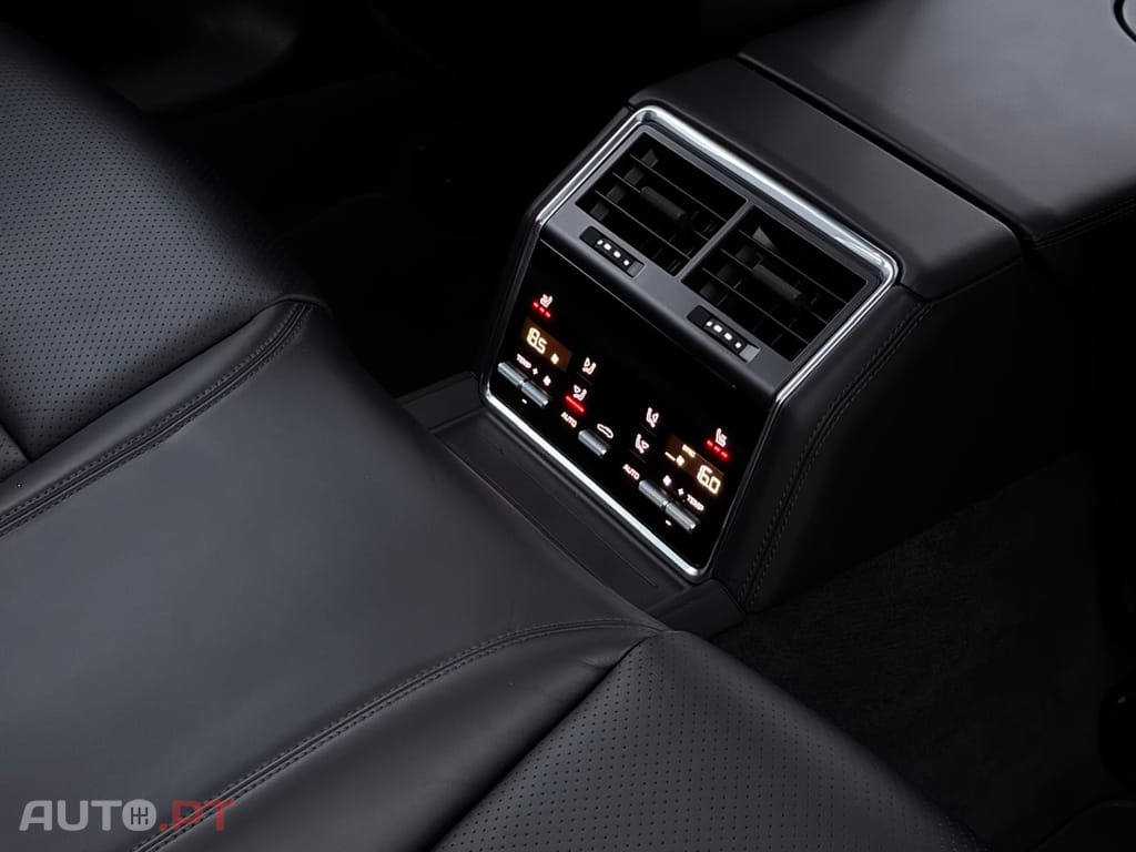 Porsche Panamera 4 E-Hybrid