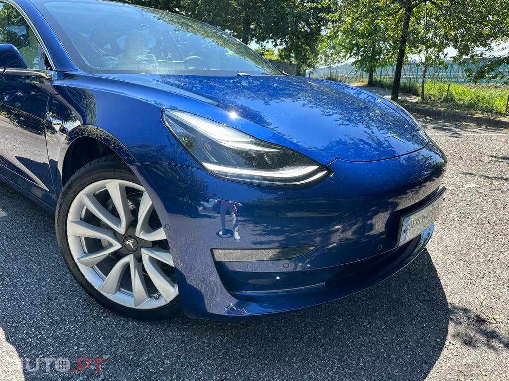Tesla Model 3 Long-Range Dual Motor AWD