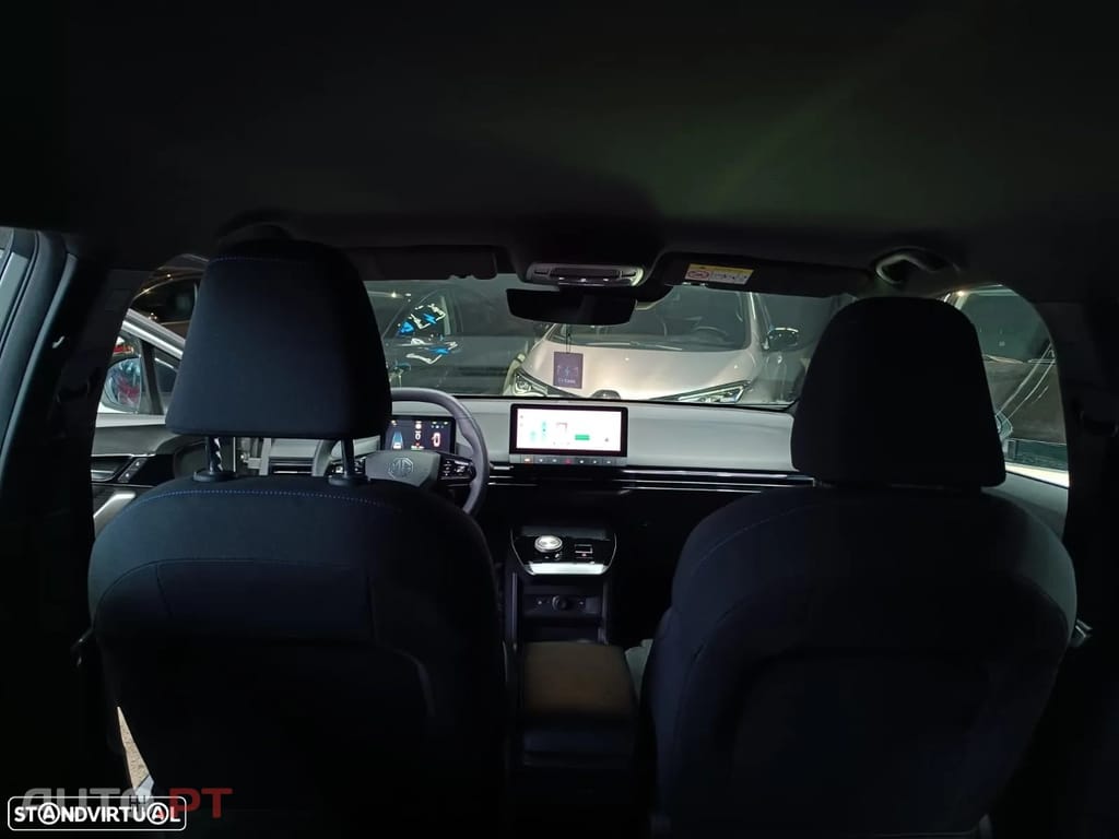 MG MG4 64 kWh Luxury