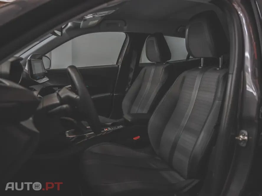 Peugeot 2008 1.2 PureTech Allure