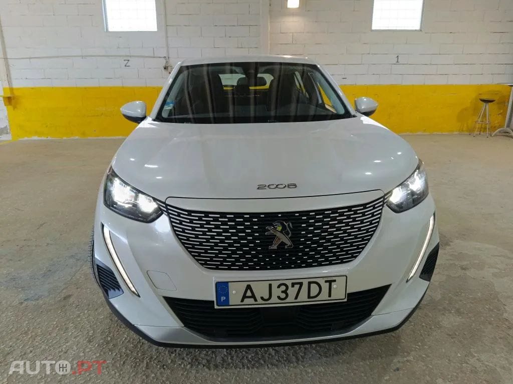 Peugeot E-2008 50 kWh Active Pack