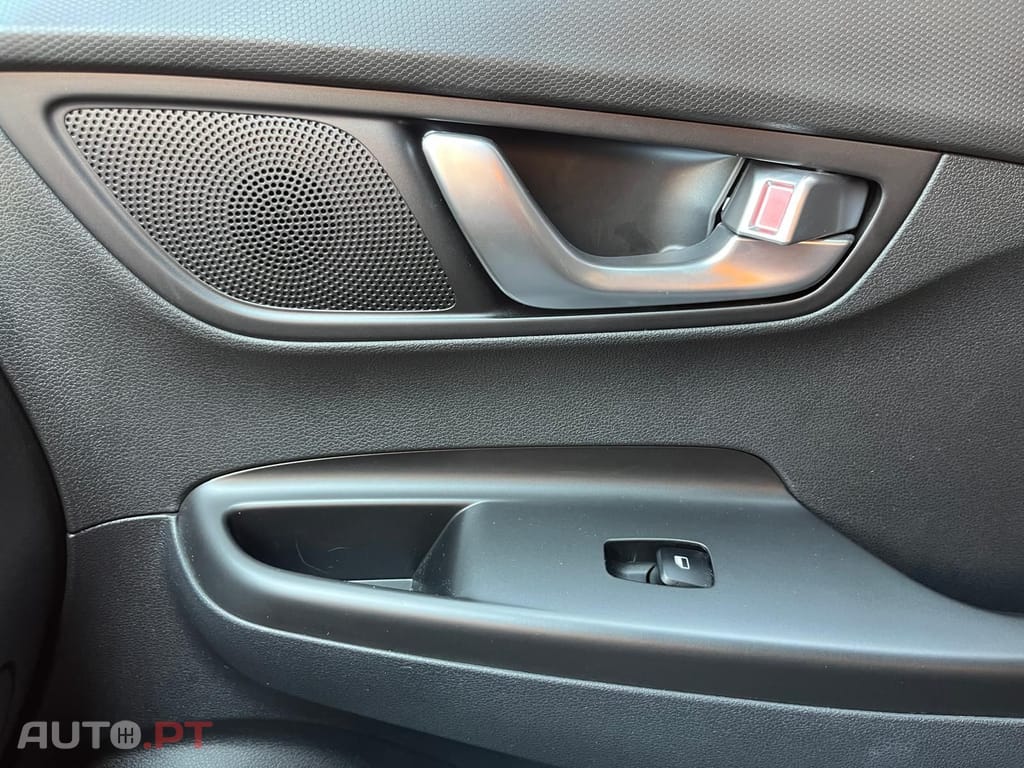 Hyundai Kauai Select I.V.A DEDUTIVEL