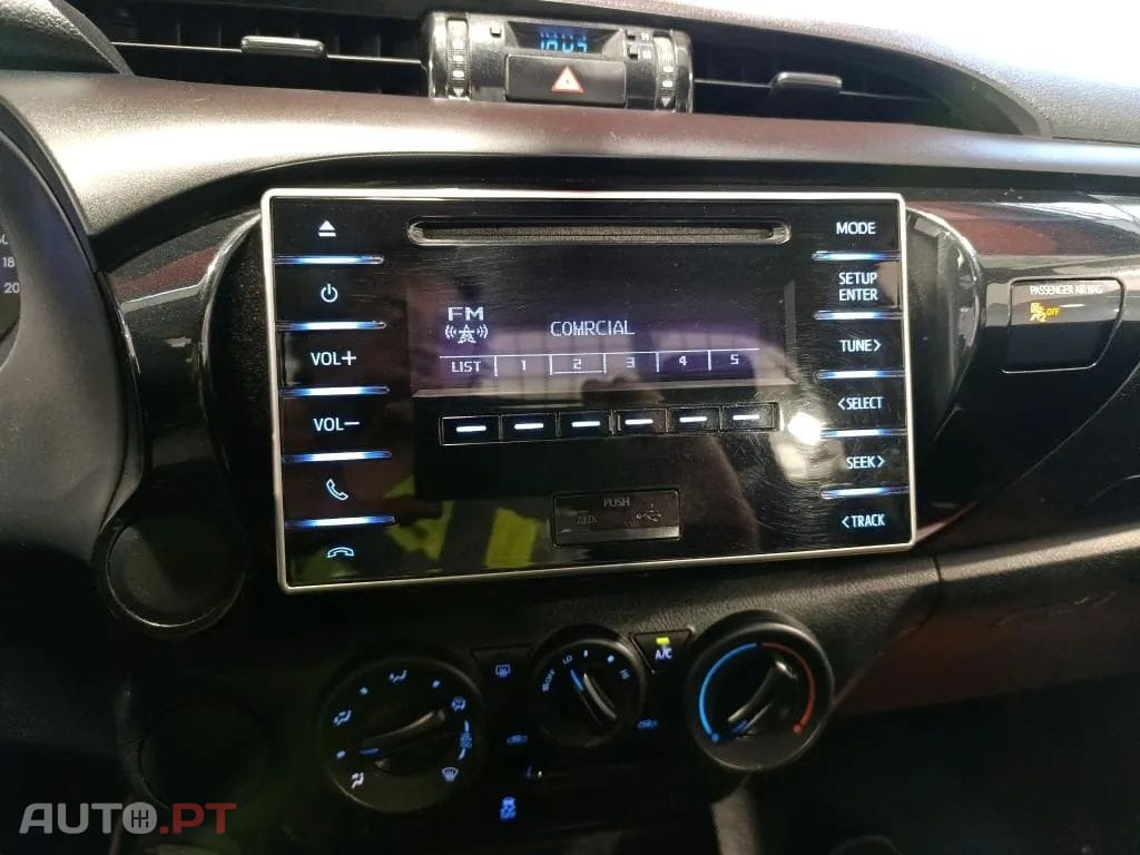 Toyota Hilux 2.4 D-4D 2WD CE