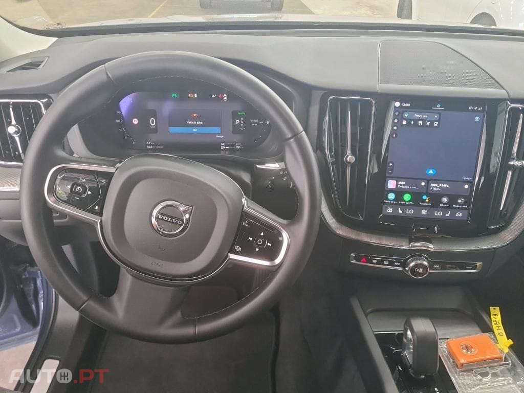Volvo XC60 2.0 T6 PHEV Plus Bright AWD