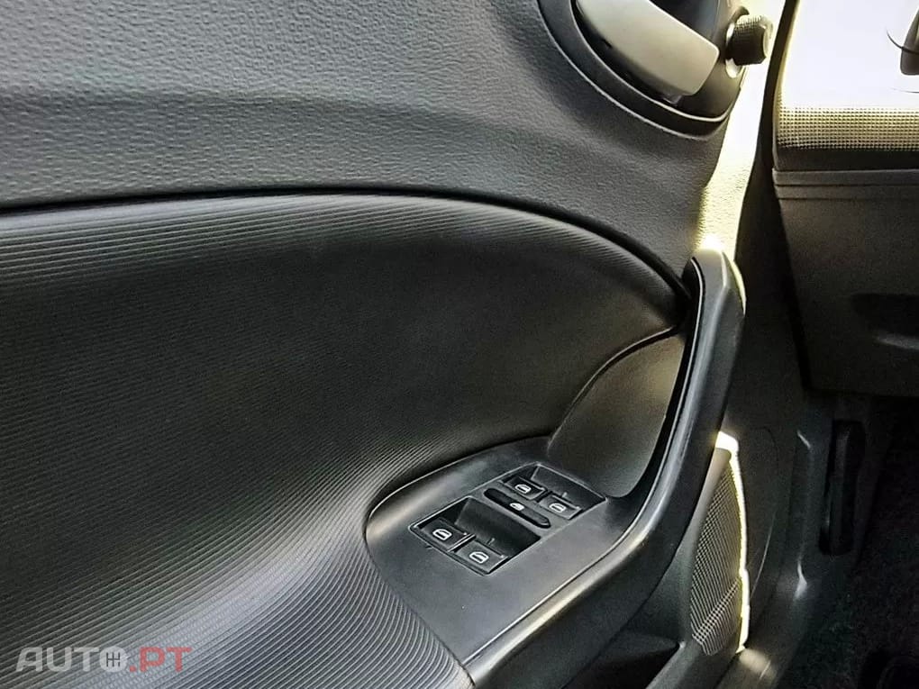 SEAT Ibiza 1.2 TSI Style — fotografia 16