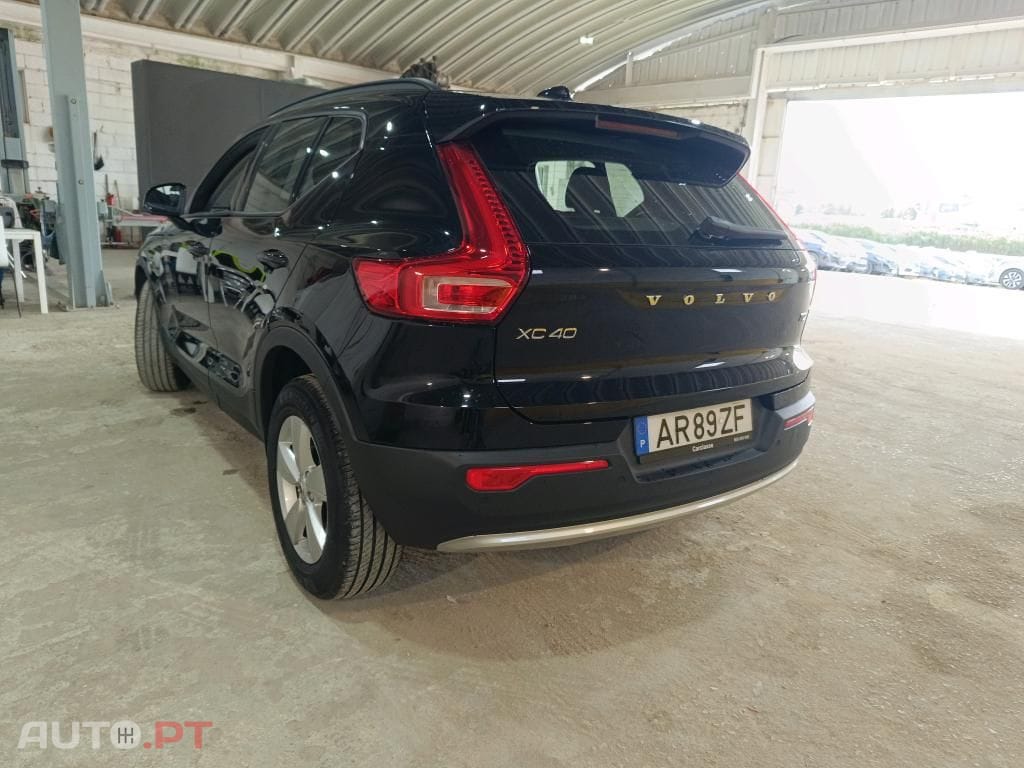 Volvo XC40 1.5 T2 Essential Auto