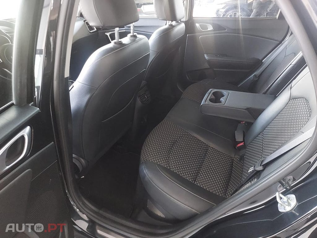 Kia Xceed 1.6 GDi PHEV Drive