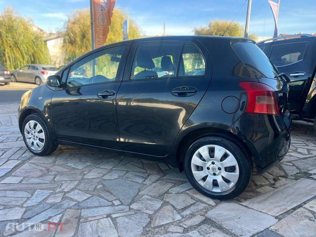 Toyota Yaris 1.0 VVT-i AC