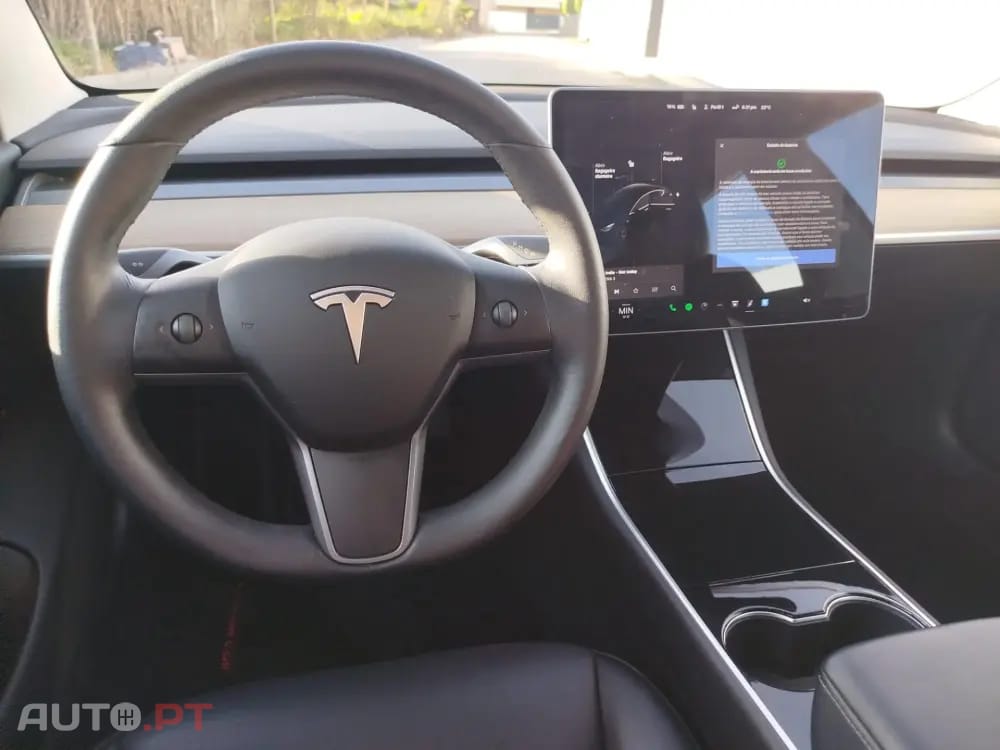 Tesla Model 3 Tração Traseira