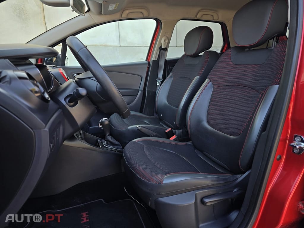 Renault Captur TCe 120 EDC Helly Hansen