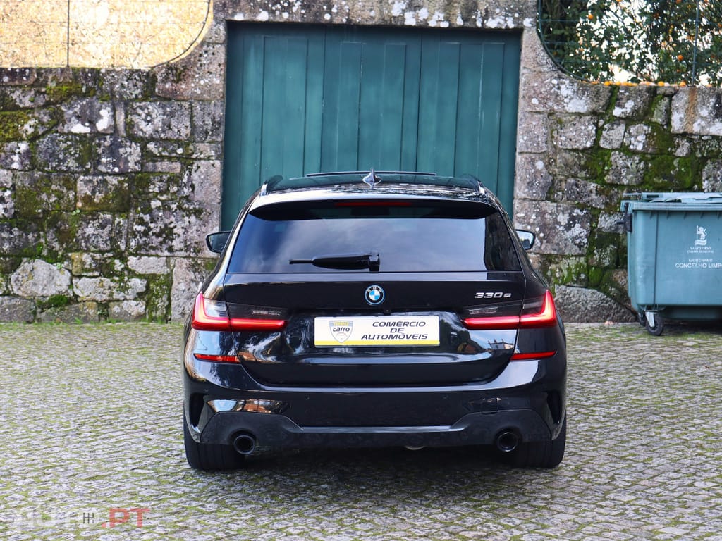 BMW 330 e Touring Pack M Auto.