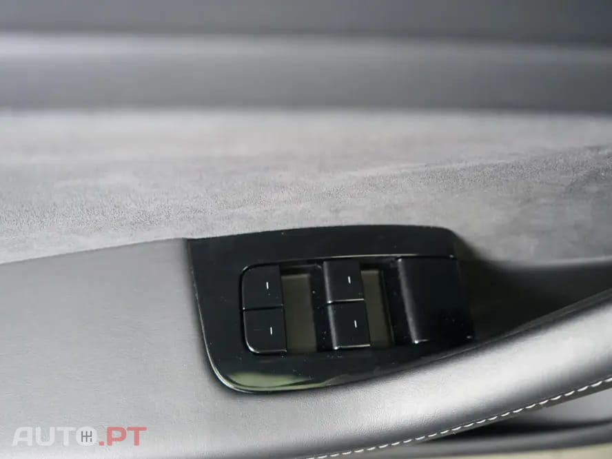 Tesla Model 3 Standard Range Plus RWD