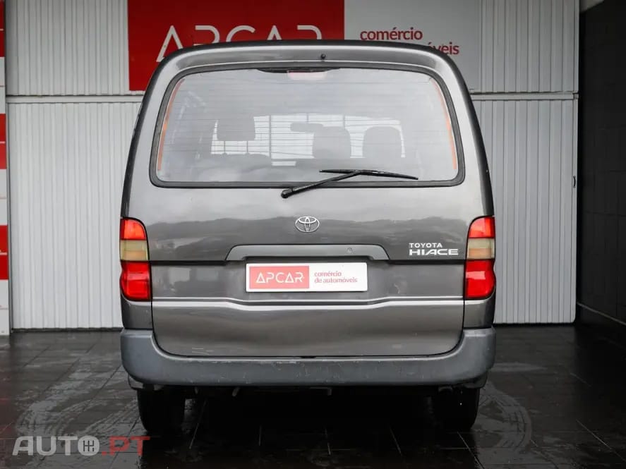 Toyota HiAce 2.4 D LXH12LG