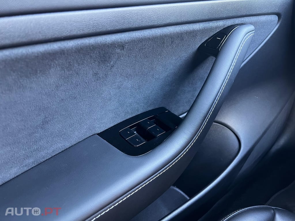 Tesla Model 3 Standard Range Plus RWD