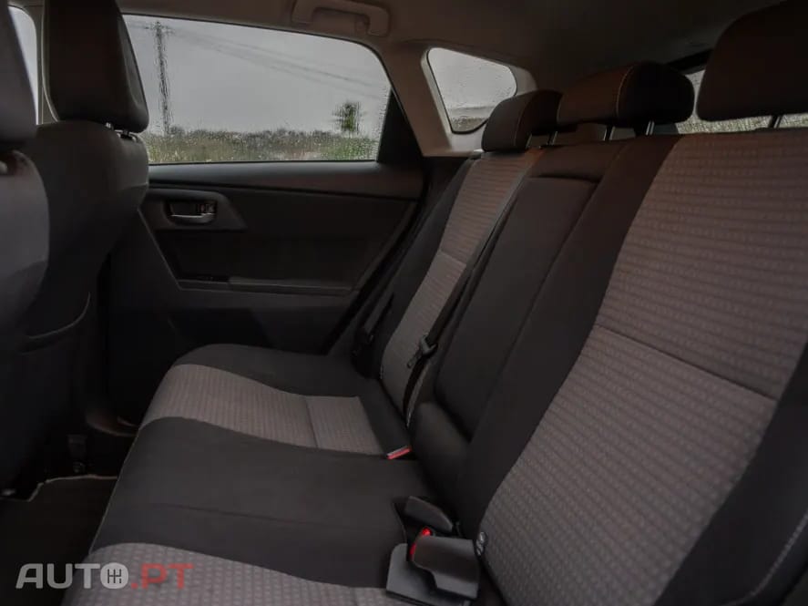 Toyota Auris 1.8 HSD Active