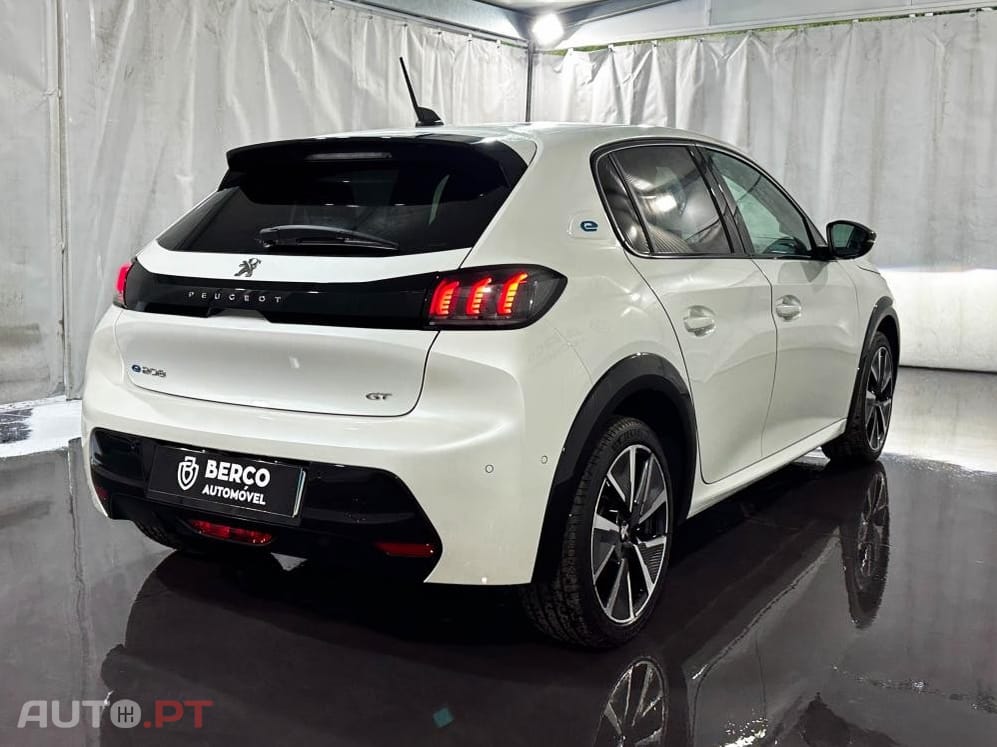 Peugeot E-208 50 kWh GT Pack