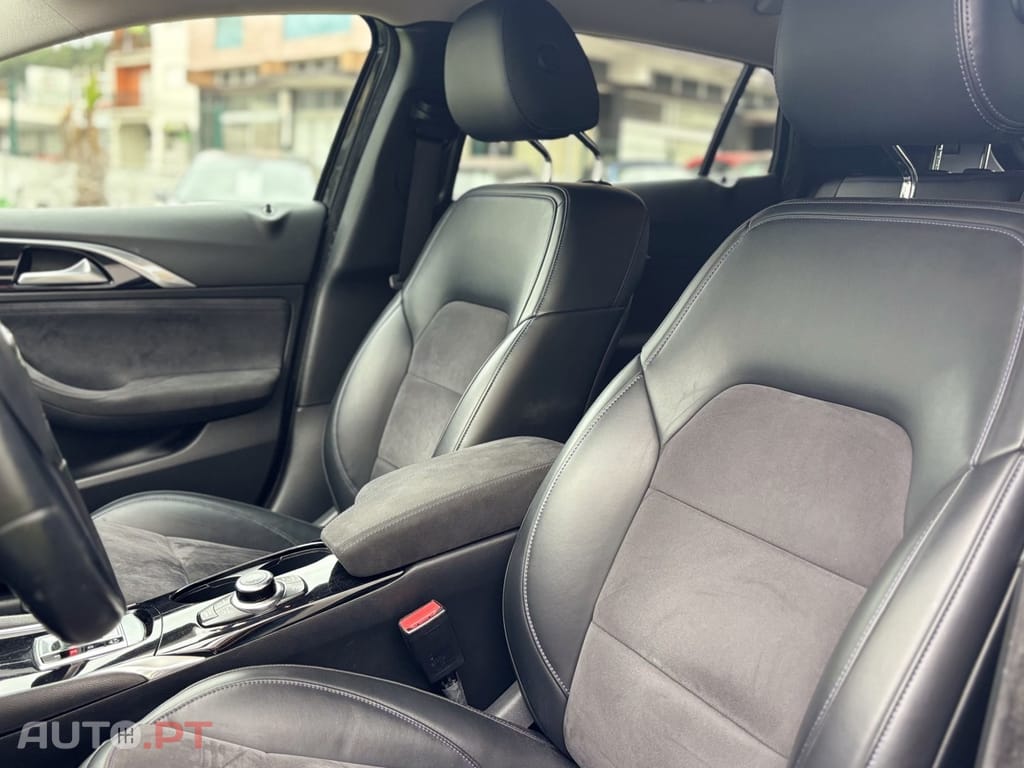 Infiniti Q30 1.5d DCT Premium City Black