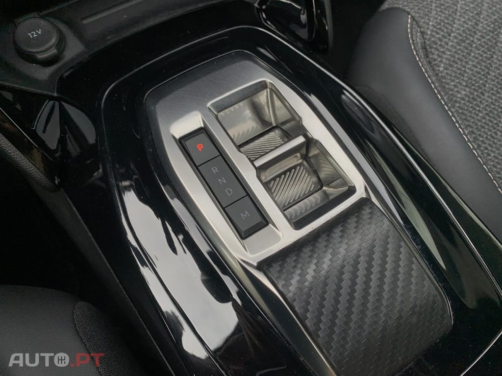 Peugeot 2008 1.5 BlueHDi Allure EAT8